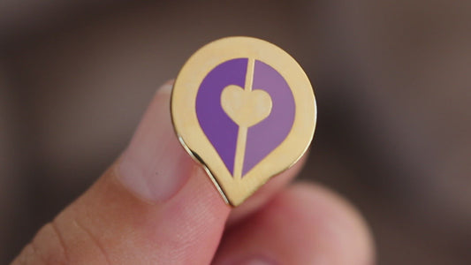 1 x Purple Pin - Shiny Gold with Magnetic Fastening